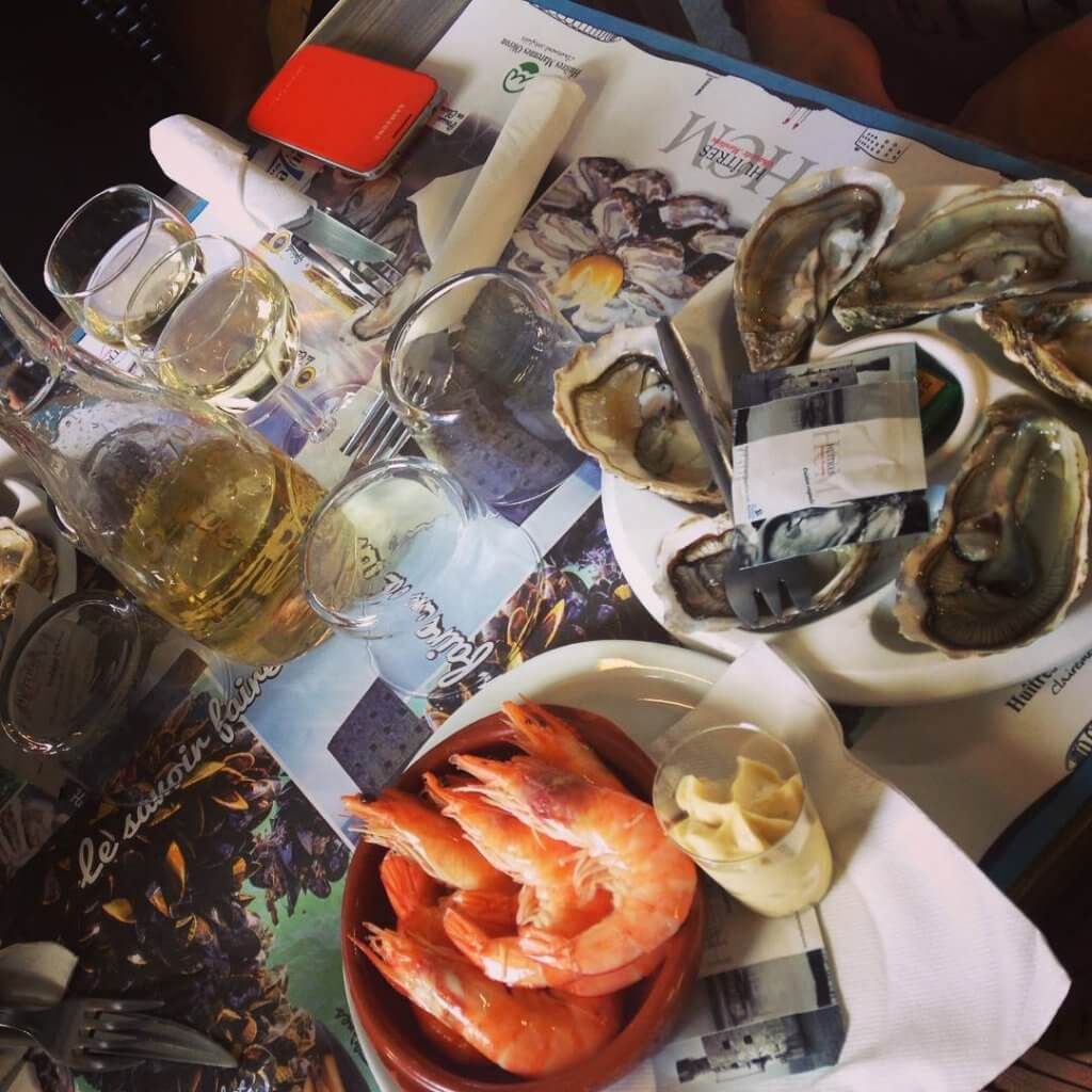 Oysters and White Wine in Bordeaux France