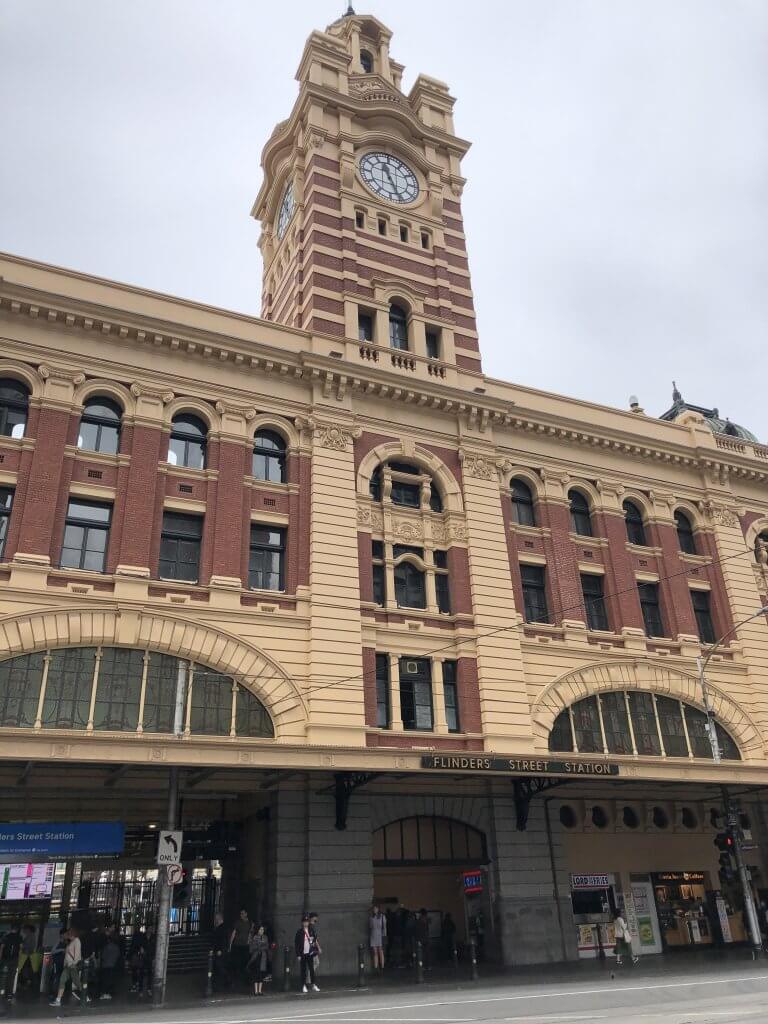 Flinders St Station Iconic Melbourne Landmark