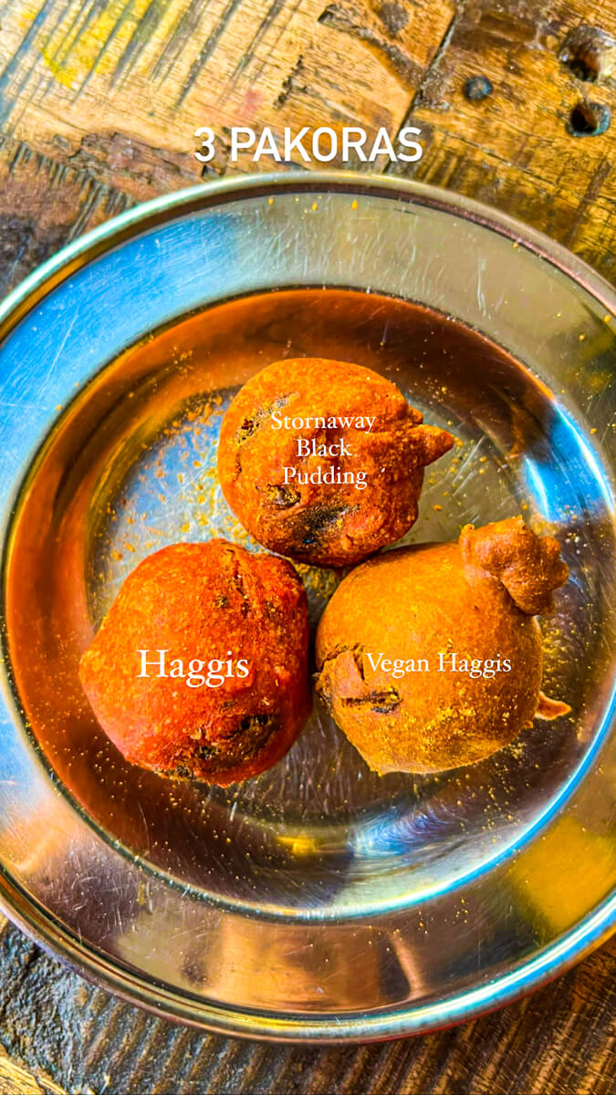 Image of three Haggis and black pudding Pakoras in Edinburgh 