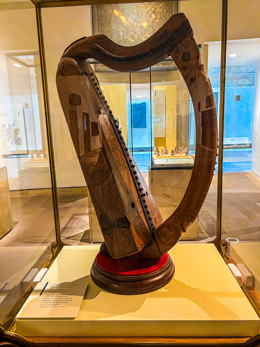 Image of Queen Mary Harp in National Museum of Scotland in Edinburgh