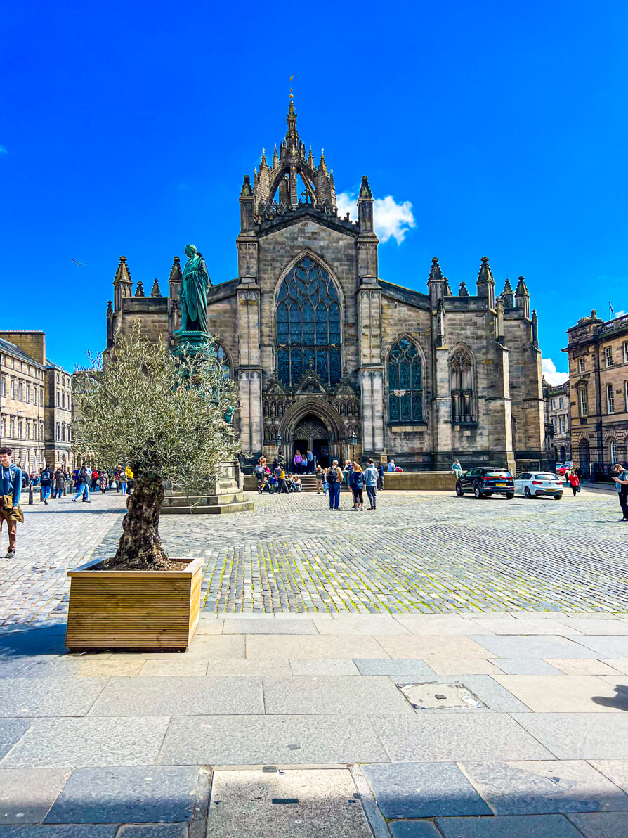 Image of St Giles Cathedral on West Parliament Square in Edinburgh Scotland