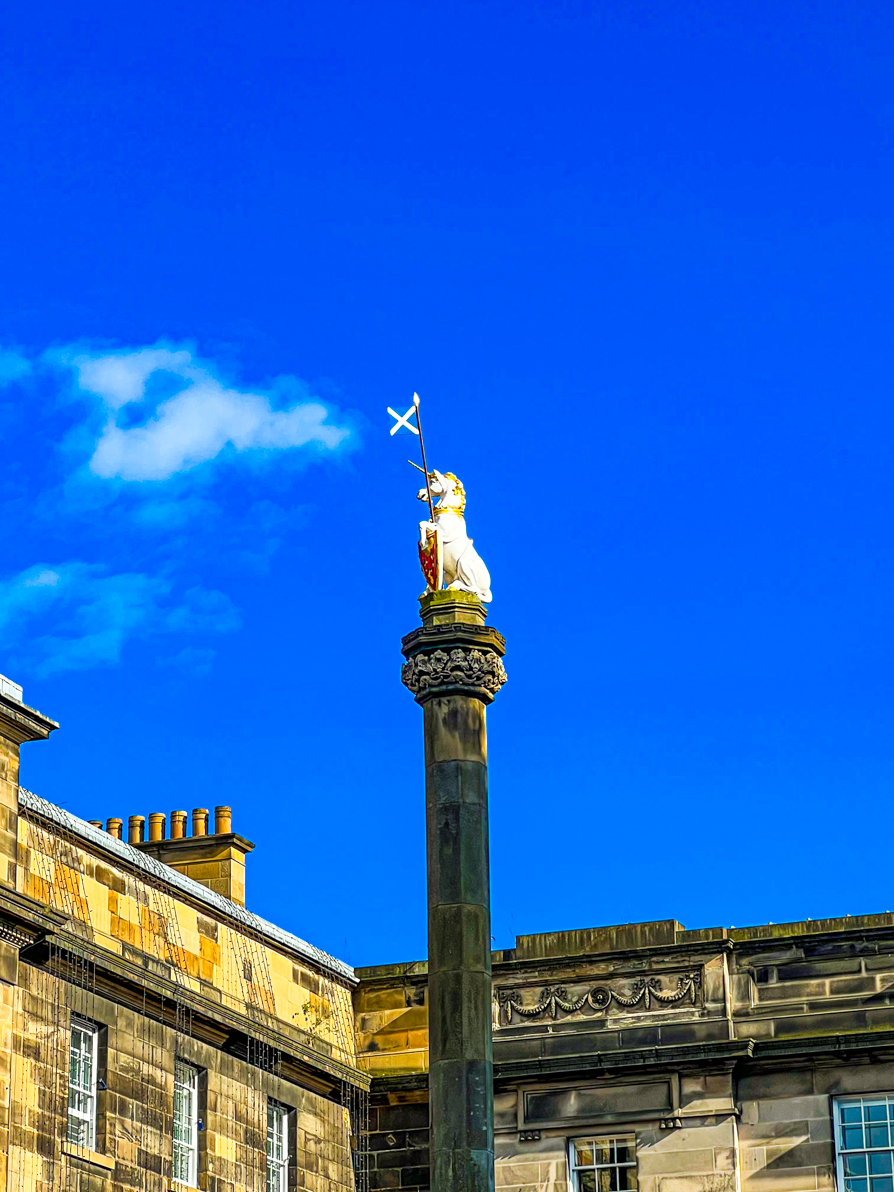 Image of the Unicorn and Scottish Flag in Edinburgh Royal Mile Scotland