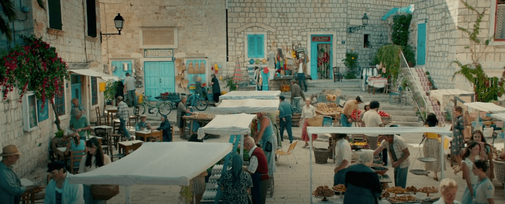 Image belongs to Universal Pictures. Market used in Mamma Mia II