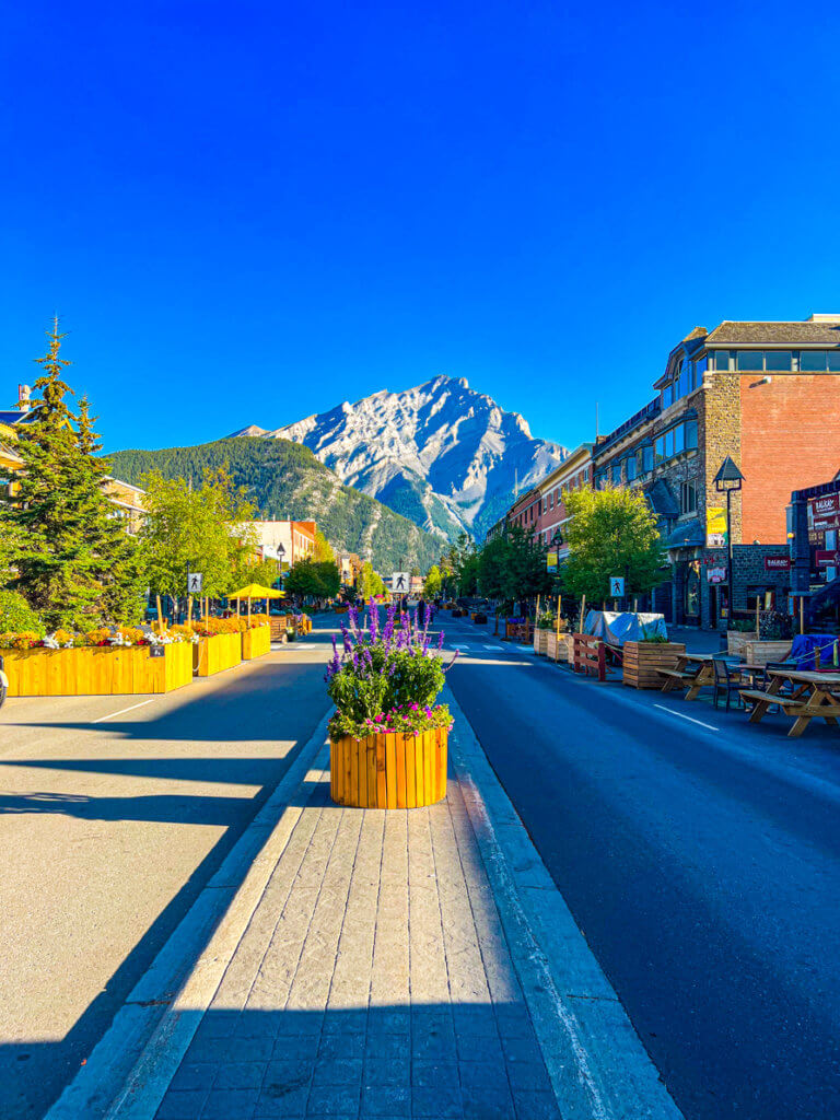 13 Best Banff Coffee Shops, Bakeries and Tea Houses!