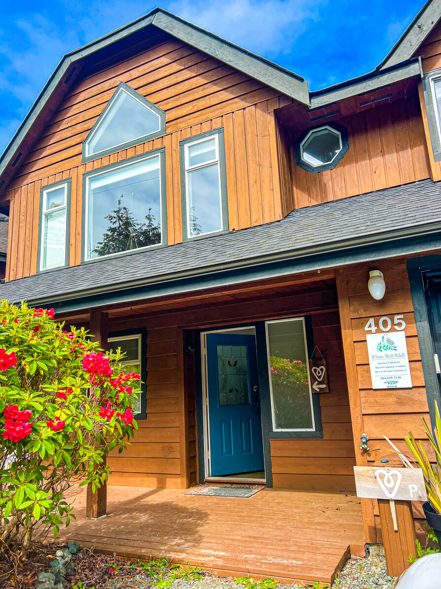 Image of the exterior of Ucluelet Airbnb in Ucluelet Vancouver Island Canada