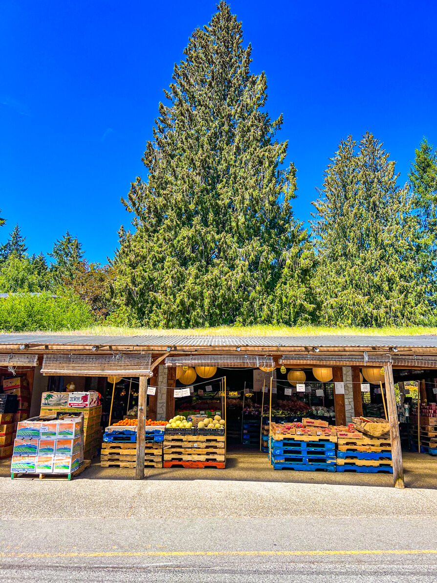 Image of fresh grocery market in Coombs